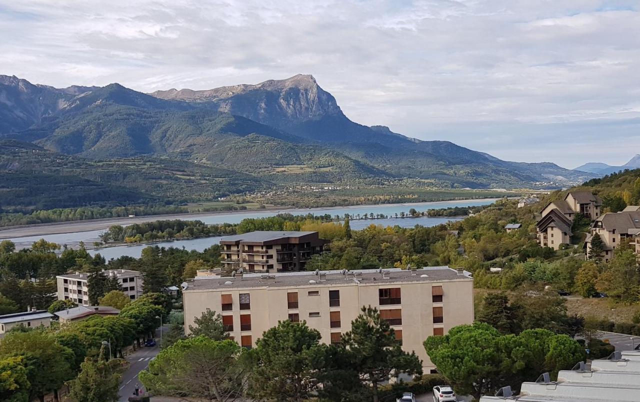 Appartement Plan D'Eau Vue Panoramique إمبرون المظهر الخارجي الصورة